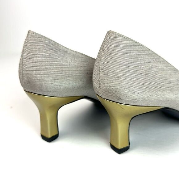 Stuart Weitzman Silver Fabric Pumps US 7,5 - Picture 9 of 15